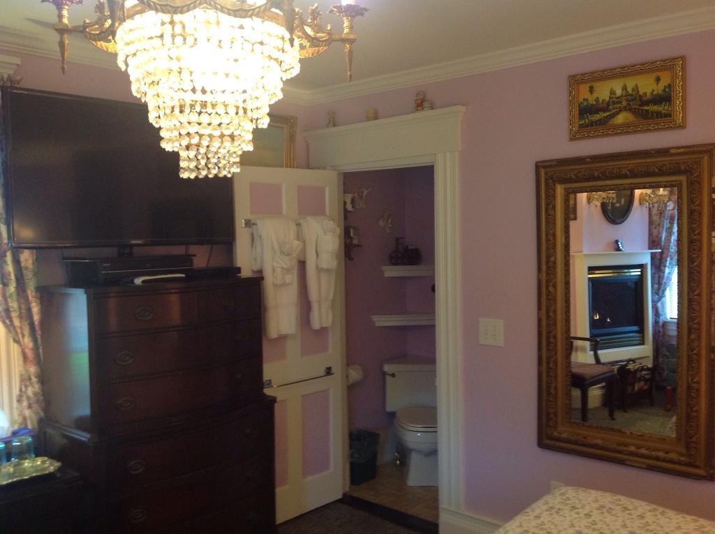 The Bradford Carver Guest House 프로빈스타운 객실 사진