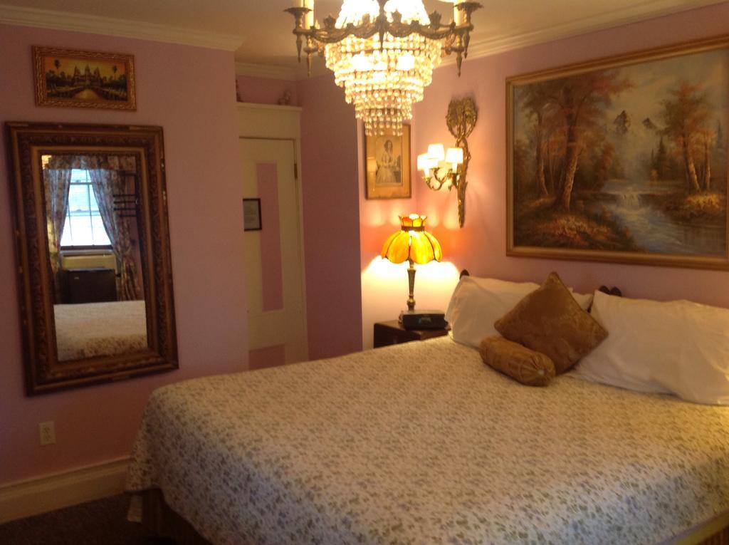 The Bradford Carver Guest House 프로빈스타운 객실 사진