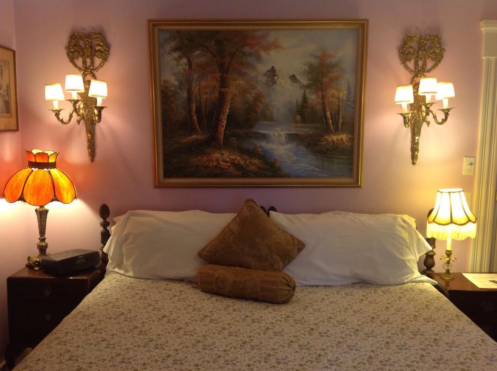 The Bradford Carver Guest House 프로빈스타운 객실 사진