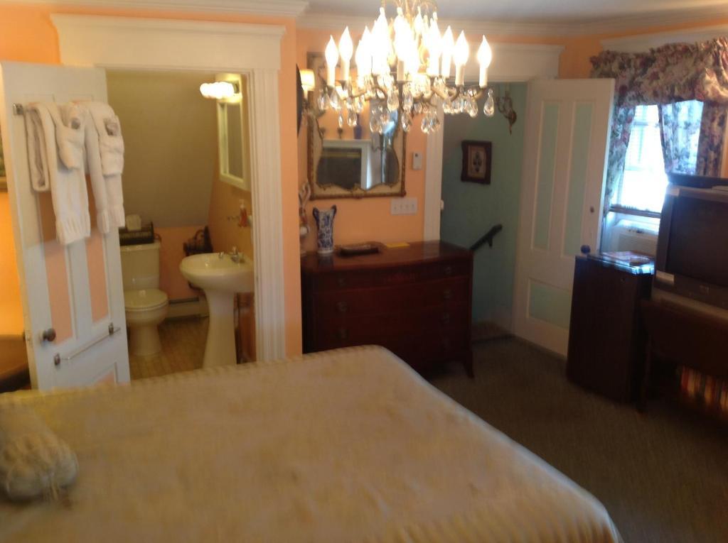 The Bradford Carver Guest House 프로빈스타운 객실 사진