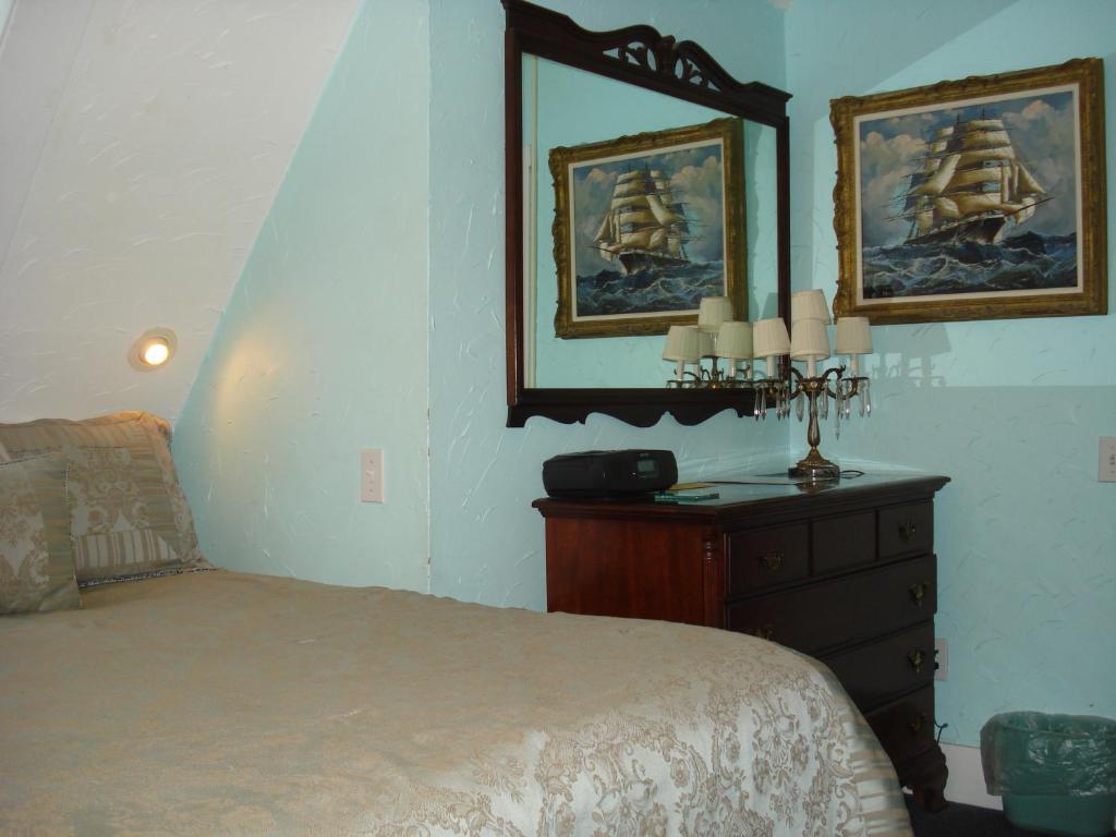 The Bradford Carver Guest House 프로빈스타운 객실 사진